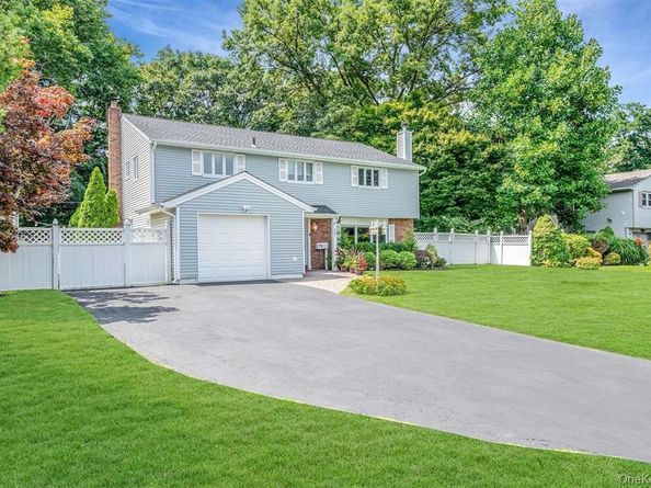 23 Barry Drive, Glen Cove NY 11542