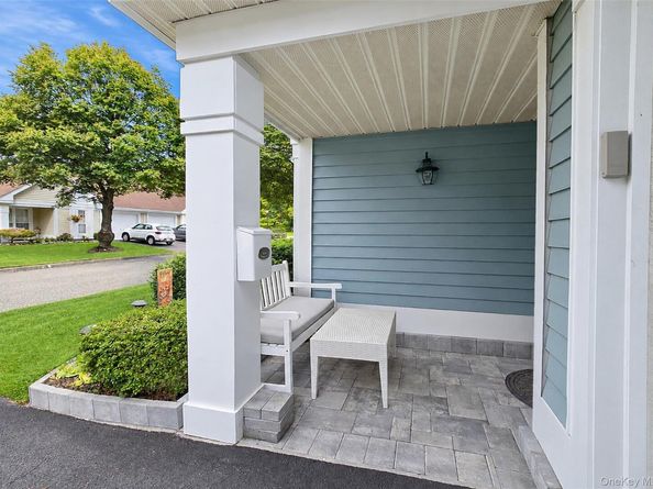 4 Orient Court, Ridge NY 11961