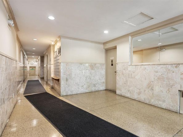 1910 Pelham Parkway S 5C, Bronx NY 10461