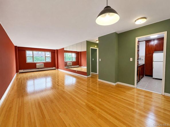 52-30 39th Drive 5C, Woodside NY 11377