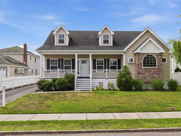 34 Meadow Lane, Amityville NY 11701