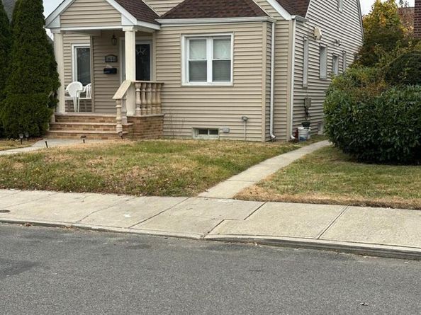 116-14 233rd Street, Cambria Heights NY 11411