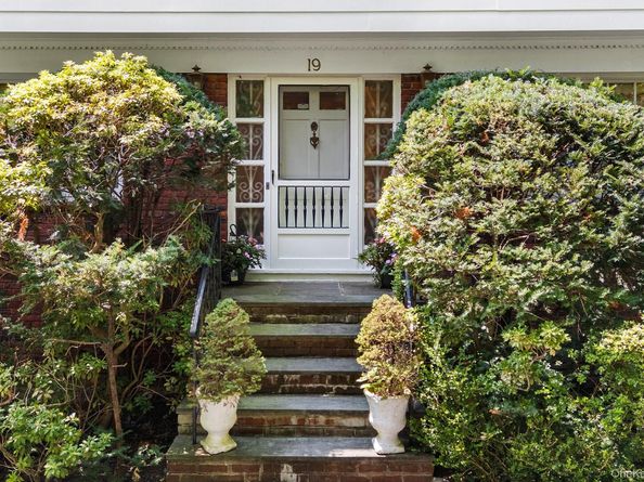 19 Carlton Road, Bronxville NY 10708