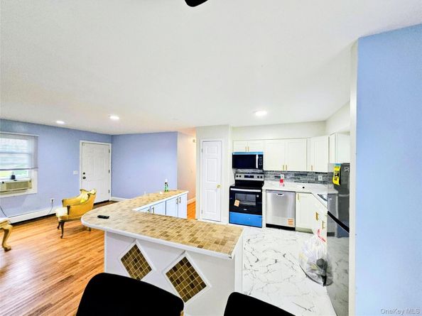 182 New York Avenue, Bay Shore NY 11706