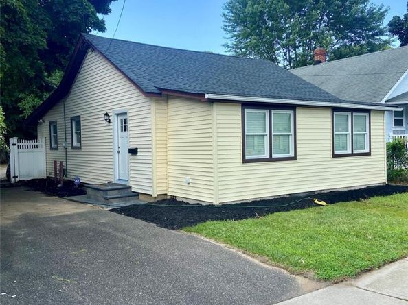 31 Oakland Avenue, Port Jefferson Station NY 11776