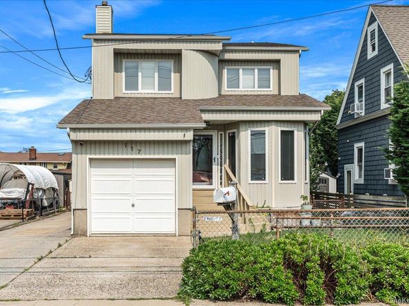 117 Gordon Place, Freeport NY 11520