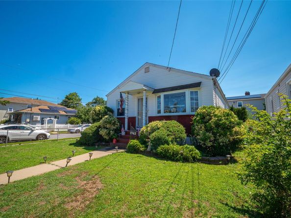 1743 Atherton Avenue, Elmont NY 11003