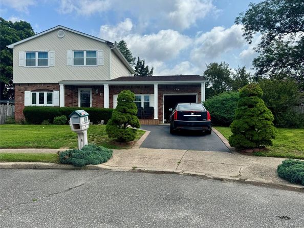 49 Avis Drive, Holbrook NY 11741