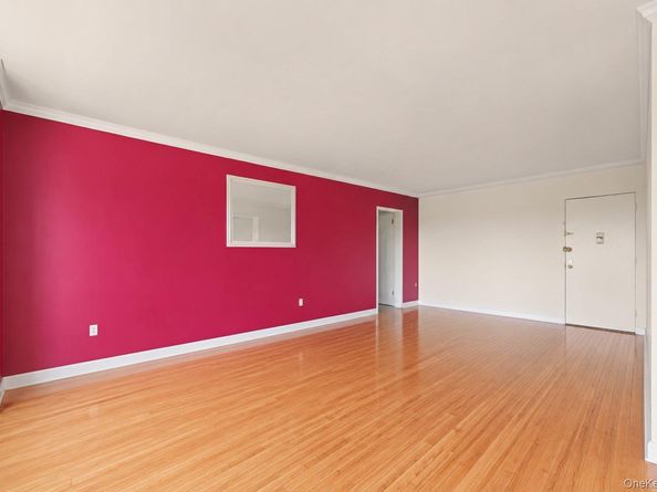 880 Boynton Avenue 4L, Bronx NY 10473