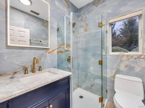 2 Old Bridge Court, Melville NY 11747