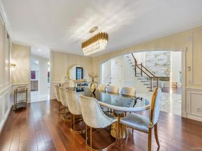 2 Old Bridge Court, Melville NY 11747