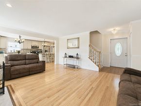 30 Park Avenue, Shirley NY 11967