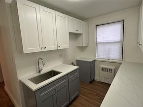 13111 Kew Gardens Road 1D, Richmond Hill NY 11418