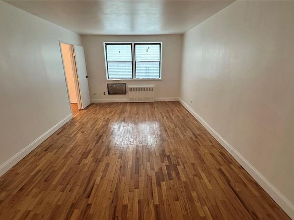 13111 Kew Gardens Road 1D, Richmond Hill NY 11418