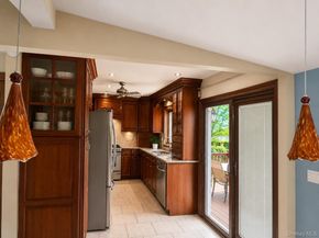 7 Dawes Avenue, Syosset NY 11791