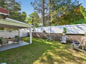 16 Warwick Place, Port Washington NY 11050