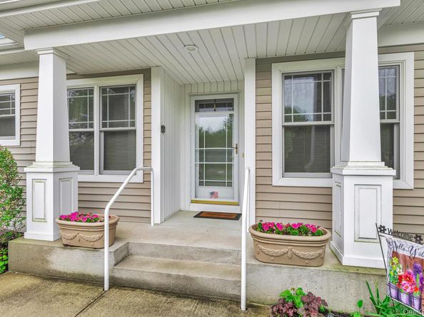 45 Oak Run, Stony Brook NY 11790