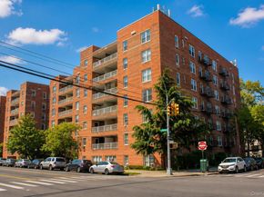 60-11 Broadway 5T, Woodside NY 11377