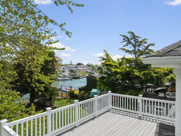 20 Carman Street, Massapequa NY 11758
