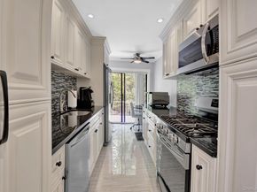 1209 E Broadway D23, Hewlett NY 11557