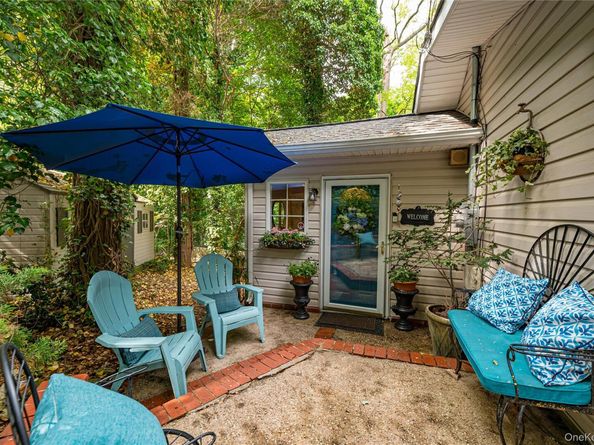 49 Elwood Road, Northport NY 11768