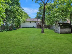 261 W Pulaski Road, Huntington Station NY 11746