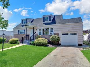 202 N Kings Avenue, Massapequa NY 11758