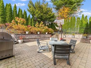 6 Hunting Ridge Road, White Plains NY 10605