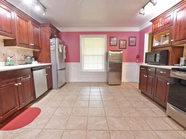 5 Easterly Court, Manorville NY 11949