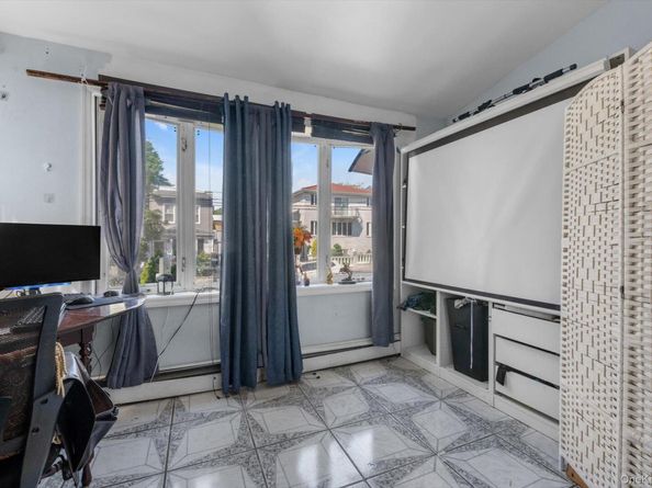 60-09 69th Place, Maspeth NY 11378