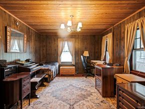 1055 Oregon Road, Mattituck NY 11952