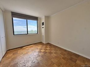 269-10 Grand Central Parkway 7X, Floral Park NY 11005