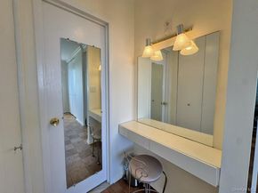 269-10 Grand Central Parkway 7X, Floral Park NY 11005