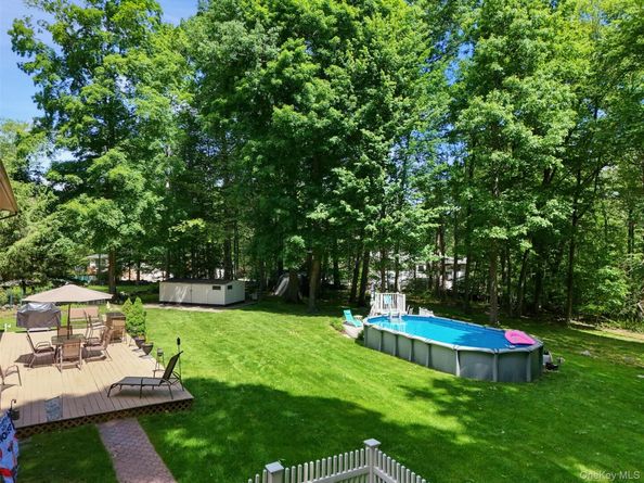 90 Timberlane Court, Yorktown Heights NY 10598
