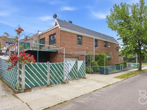 63-01 Borden Avenue, Maspeth NY 11378