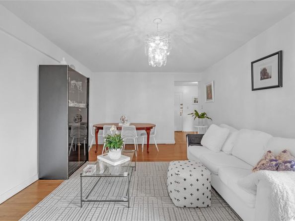 2821 Kings Highway 5L, Brooklyn NY 11229
