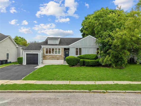 31 Cail Drive, East Rockaway NY 11518