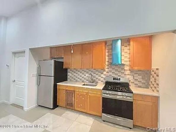 7159 160th Street 1A, Fresh Meadows NY 11365