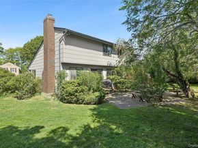 7 Stirrup Lane, Glen Cove NY 11542