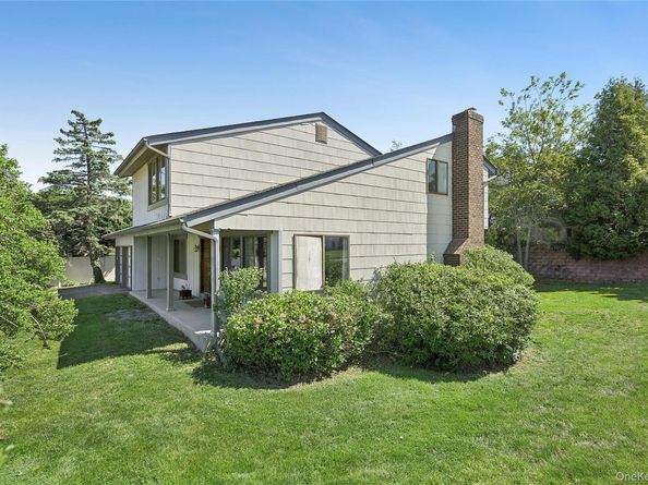7 Stirrup Lane, Glen Cove NY 11542