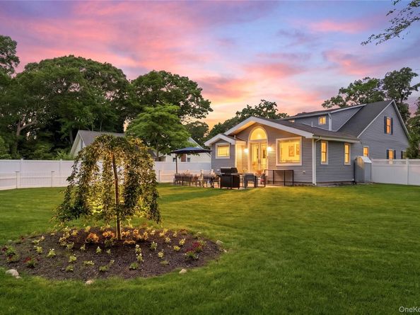 238 Woodlawn Avenue, Saint James NY 11780