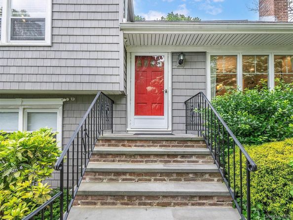 7 Cedar Lane, Glen Head NY 11545