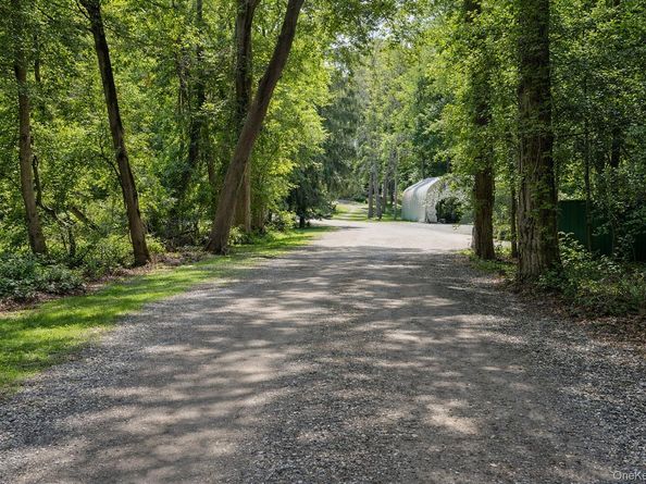 77 Shore Road, Mount Sinai NY 11766