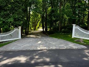 77 Shore Road, Mount Sinai NY 11766