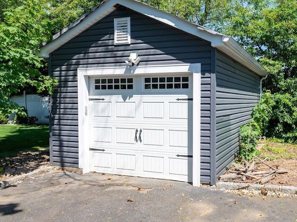 23 Martin Road S, Bethpage NY 11714