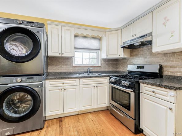 2573 Pelham Bay Park W, Bronx NY 10475