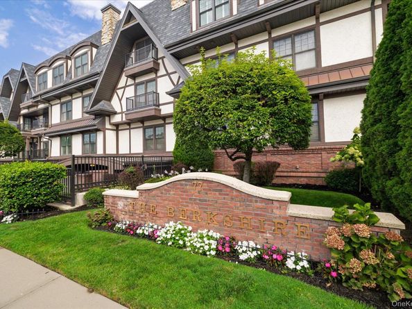 77 Maple Avenue 100, Rockville Centre NY 11570