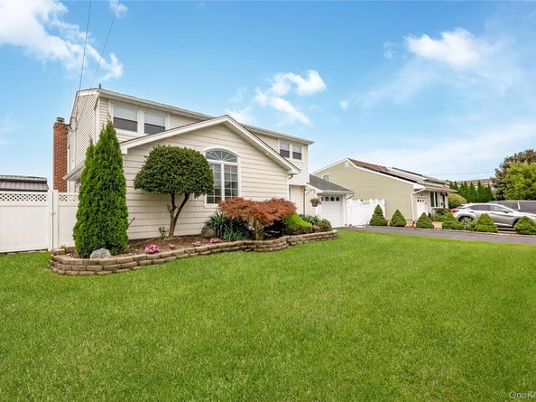 30 Swan Drive, Massapequa NY 11758