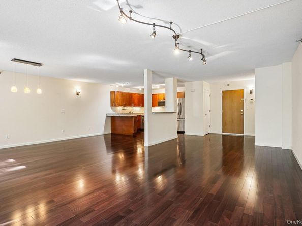 302 Church Street 2J, White Plains NY 10603