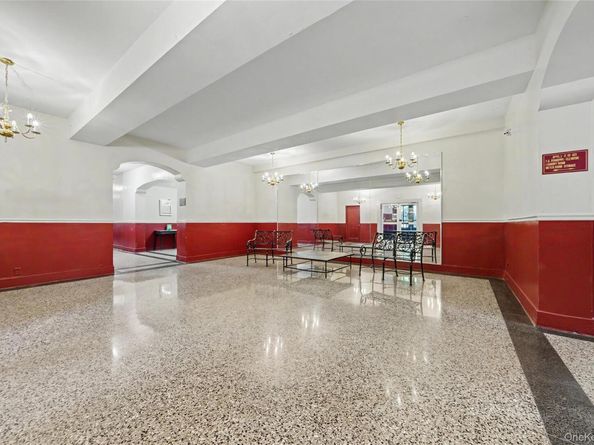 465 E Lincoln Avenue 321, Mount Vernon NY 10552